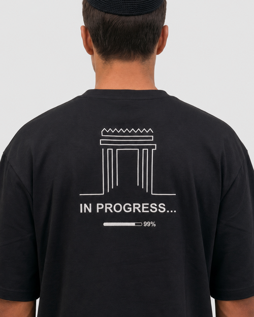 IN PROGRESS. Tzitzit T-Shirt — Black